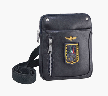 Obrázok z Taška cross Aeronautica Militare Pilot M AM-470-23 antracitová 1,1 L