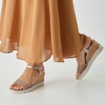 Obrázok z Tamaris 1-28725-46-900 Dámske sandále na kline bronzové