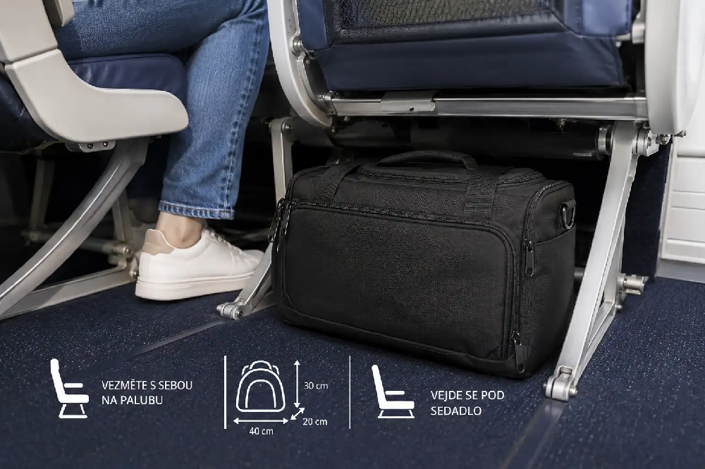 Taška do lietadla spĺňajúca limity pre batožinu pod sedadlo